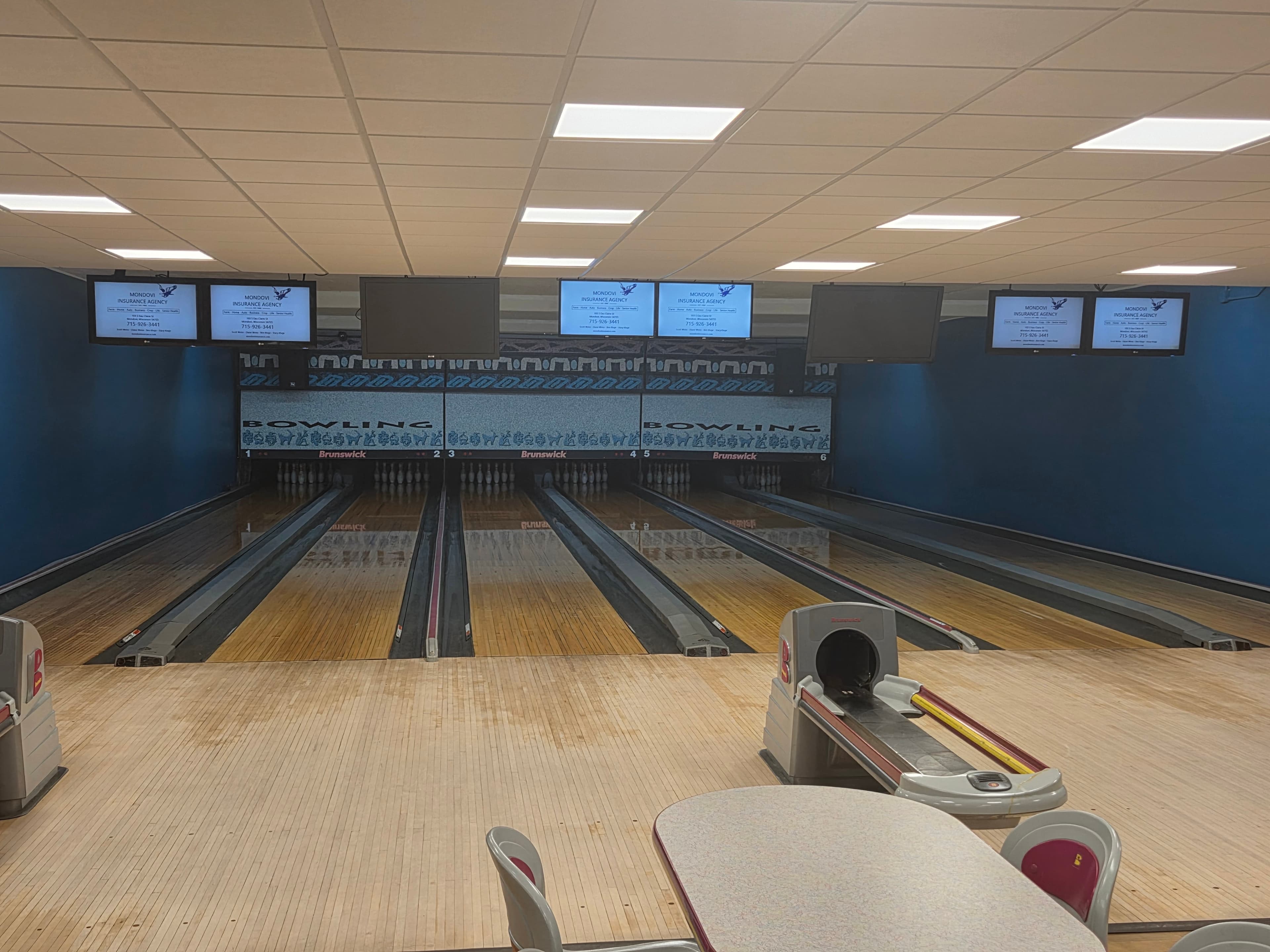 Bowling - 1 hour rental 4