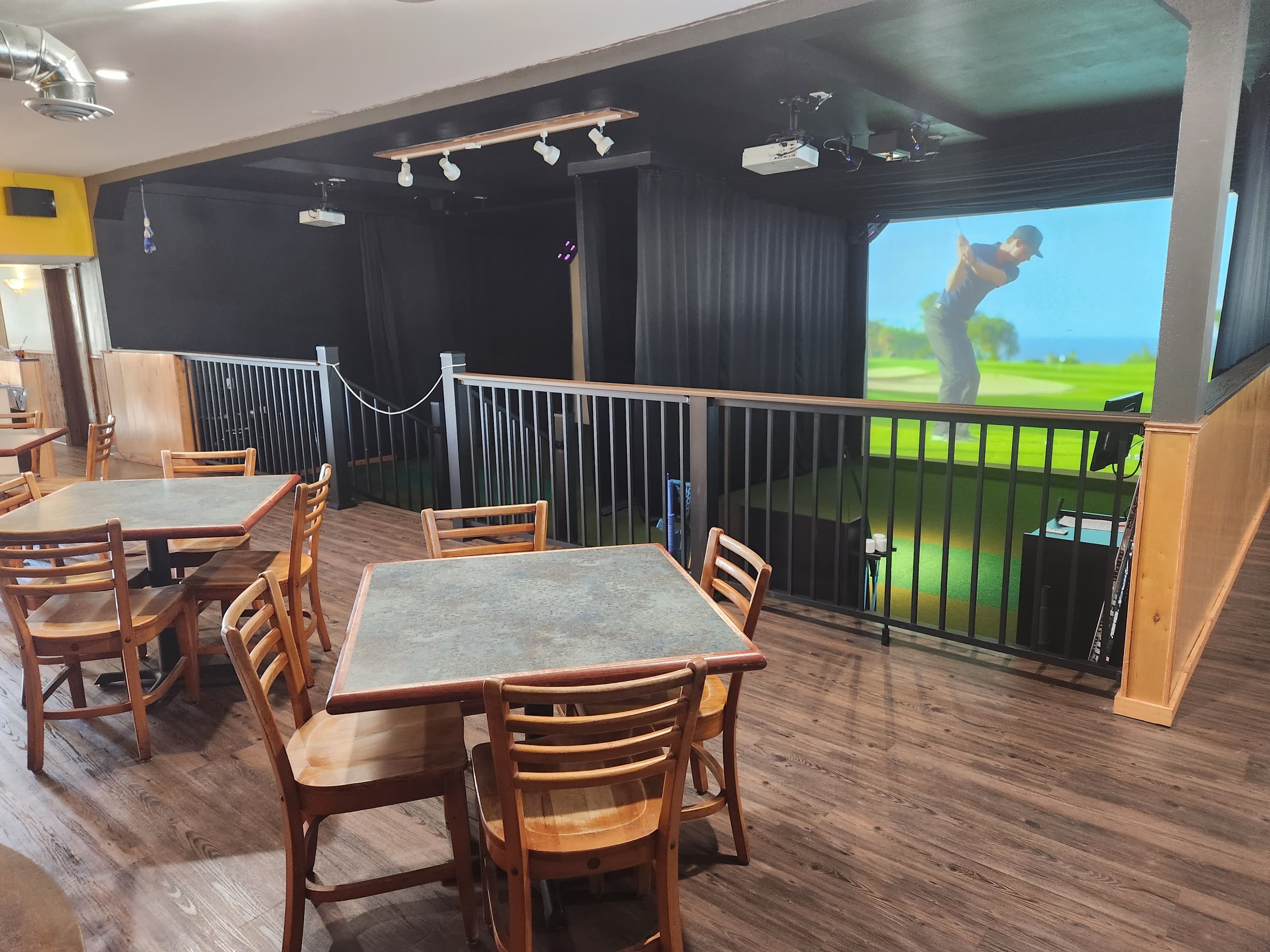 Indoor Golf & Sports Simulators 3
